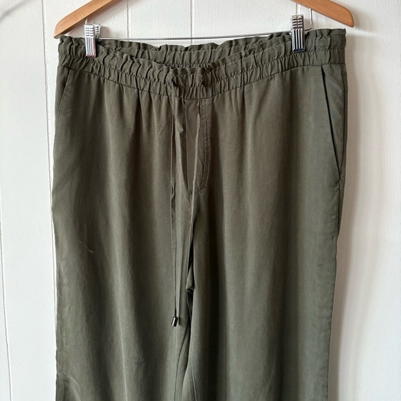 BNWT Esprit Dark Green Khaki Relaxed Fit Pants | Size 10 - Picture 2 of 4